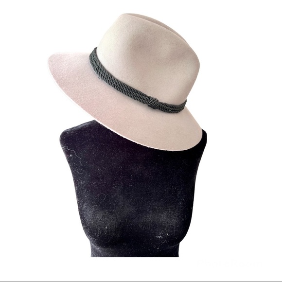 Grey Wool Hat with black trim *Excellent condition* - Picture 3 of 3